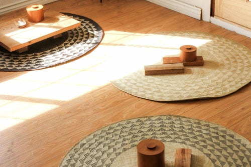 Round Triangle Rug